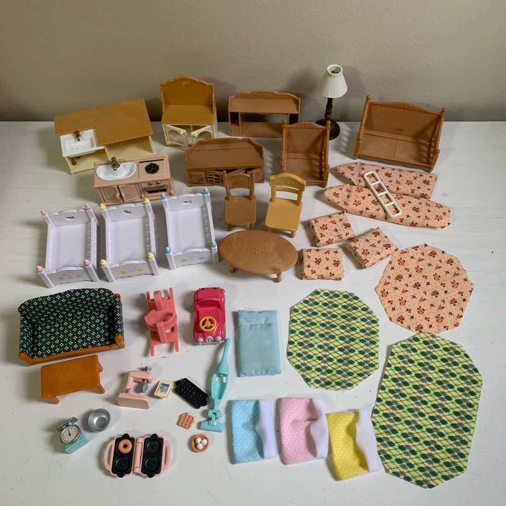 Calico Critters Furniture & Accessories Lot